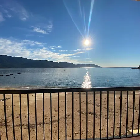 1 Pieds Dans L'eau Tiuccia Casaglione