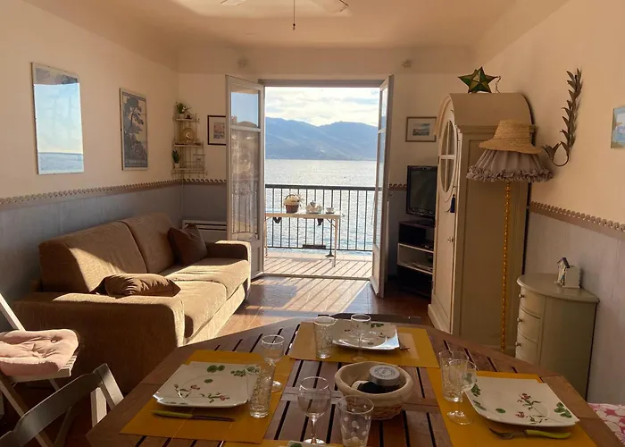 1 Pieds Dans L'eau Tiuccia Casaglione